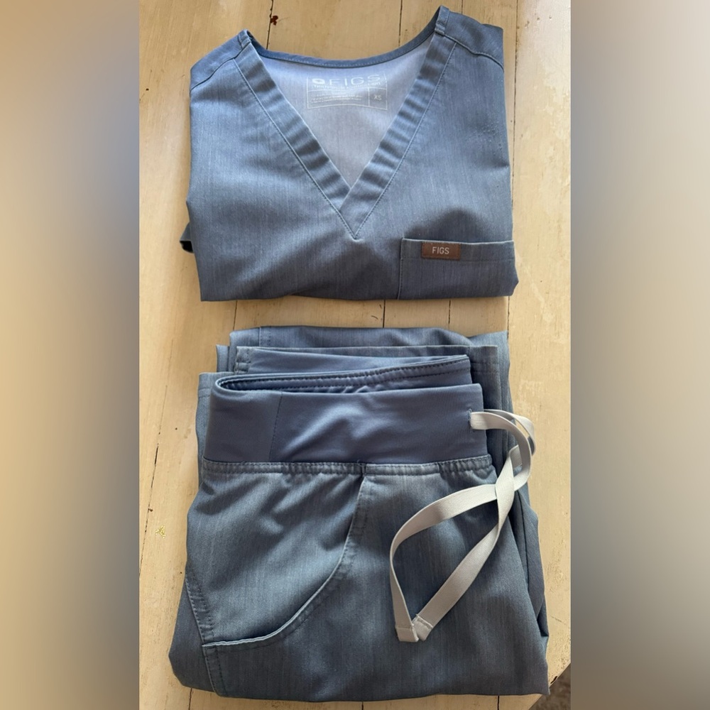 Figs Scrub Set